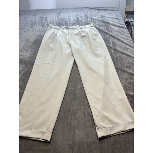 Izod Pants Mens 36 x 30 khaki tan Polyester Golf Chino Casual‎ pleated Front - Picture 1 of 6